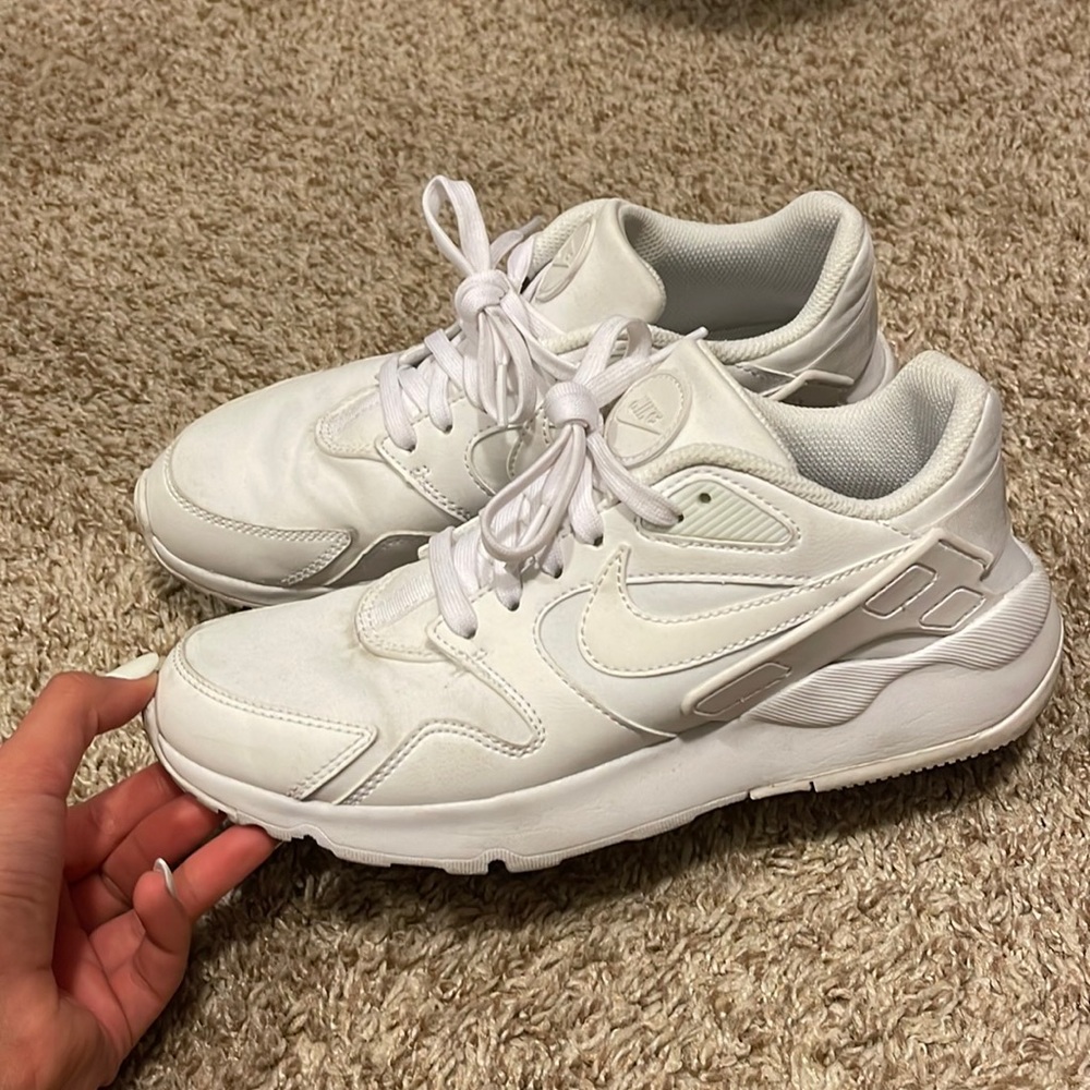 Nike womens size 8